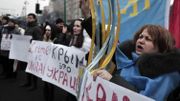 "La Crimée en Ukraine", scandent des manifestants à Kiev "La Crimée en Ukraine", scandent des manifestants à Kiev