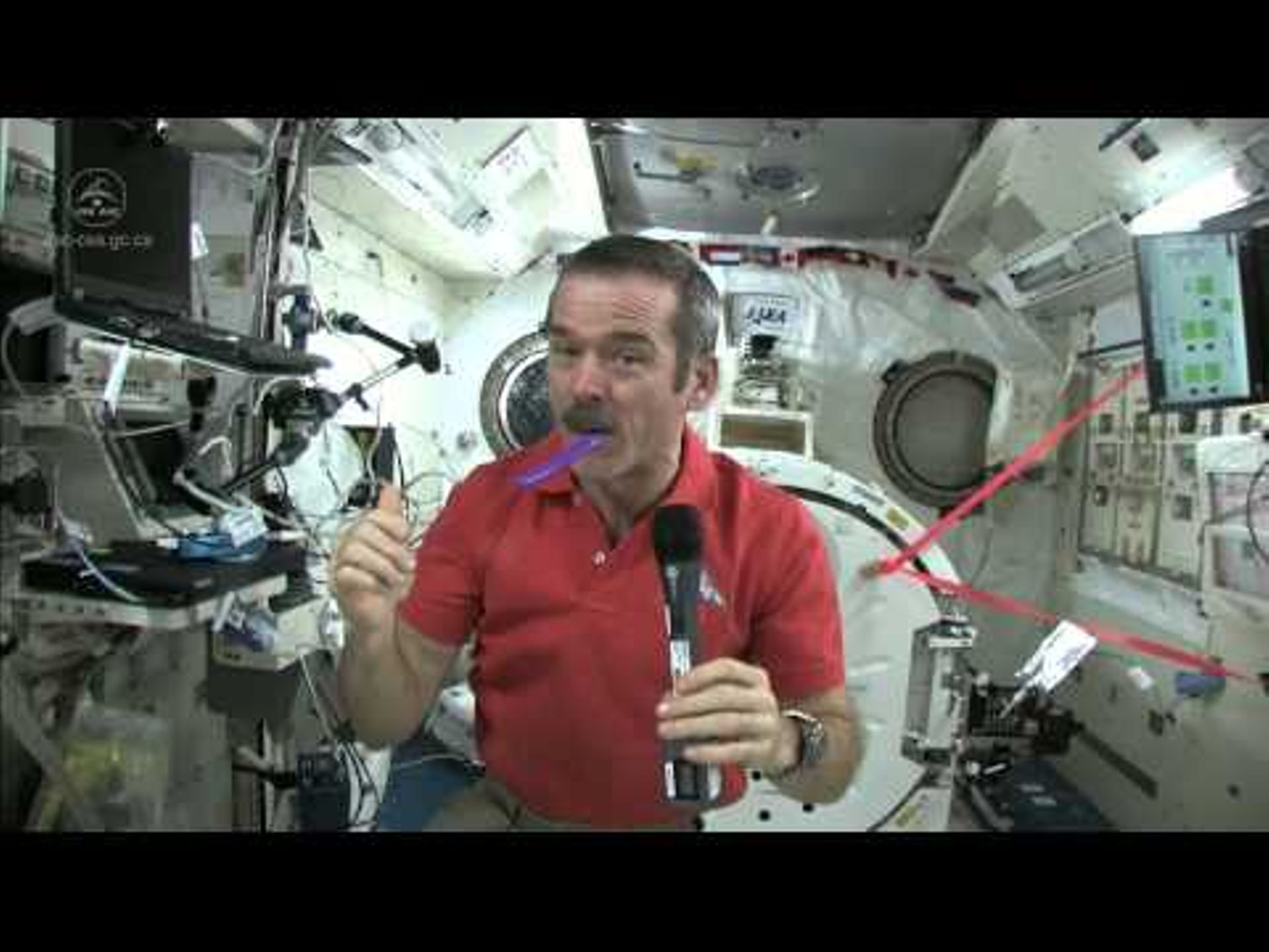 ISS retour sur Terre du célèbre commandant Canadien Chris Hadfield