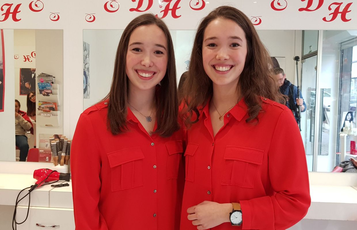 Un Salon De Coiffure Avec Des Prix Sur Mesure