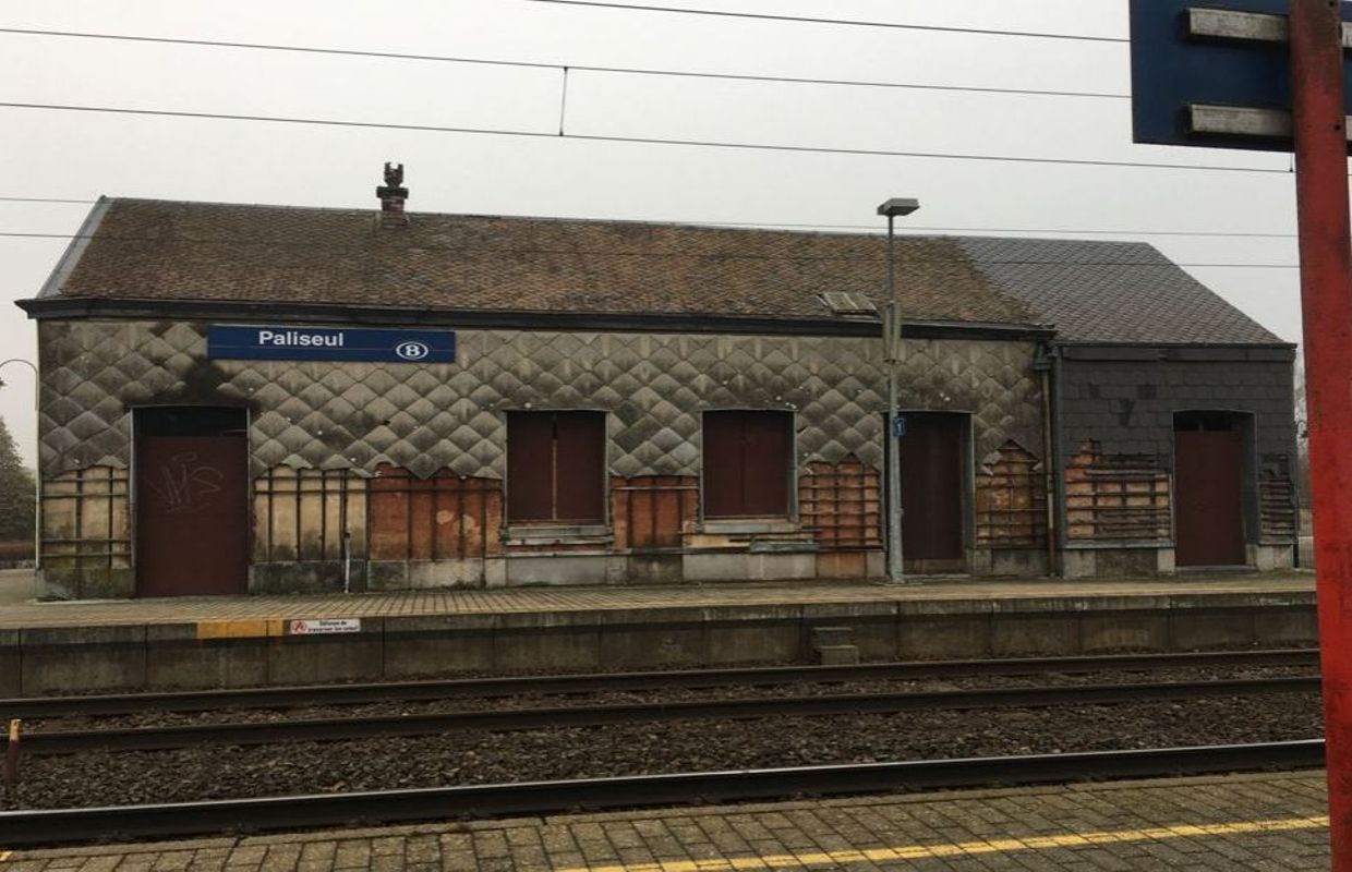 La Gare De Paliseul Est à Vendre Pour Un Euro Symbolique