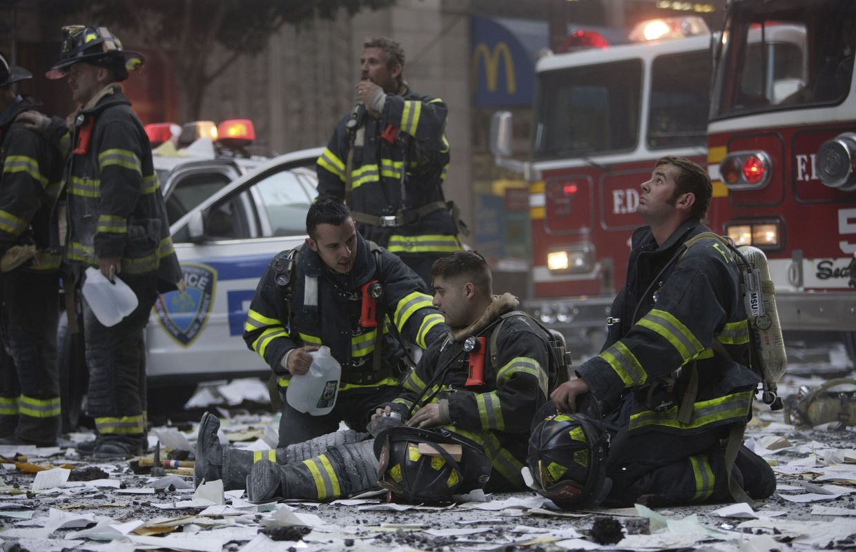 World Trade Center Film Histoire Vraie "World Trade Center", Nicolas Cage revit l'histoire vraie d'un policier