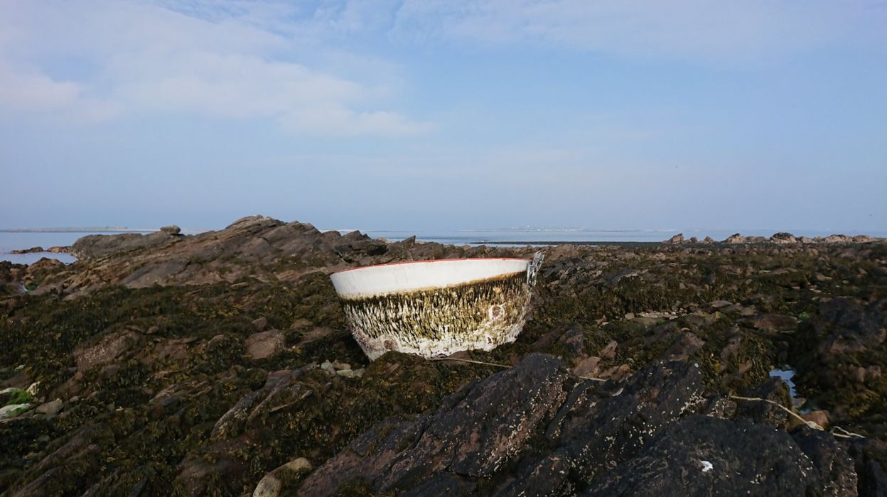 Un morceau de fusée SpaceX découvert sur l'île de Quémènes en Bretagne
