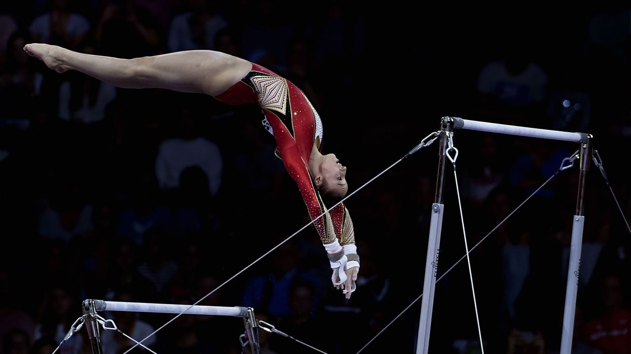 Разновысокие брусья в спортивной гимнастике