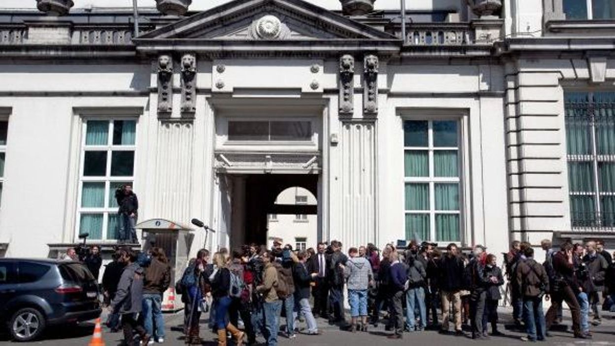 La Loi De La Rue Bruxelles: un camping virtuel planté devant le 16 rue de la Loi