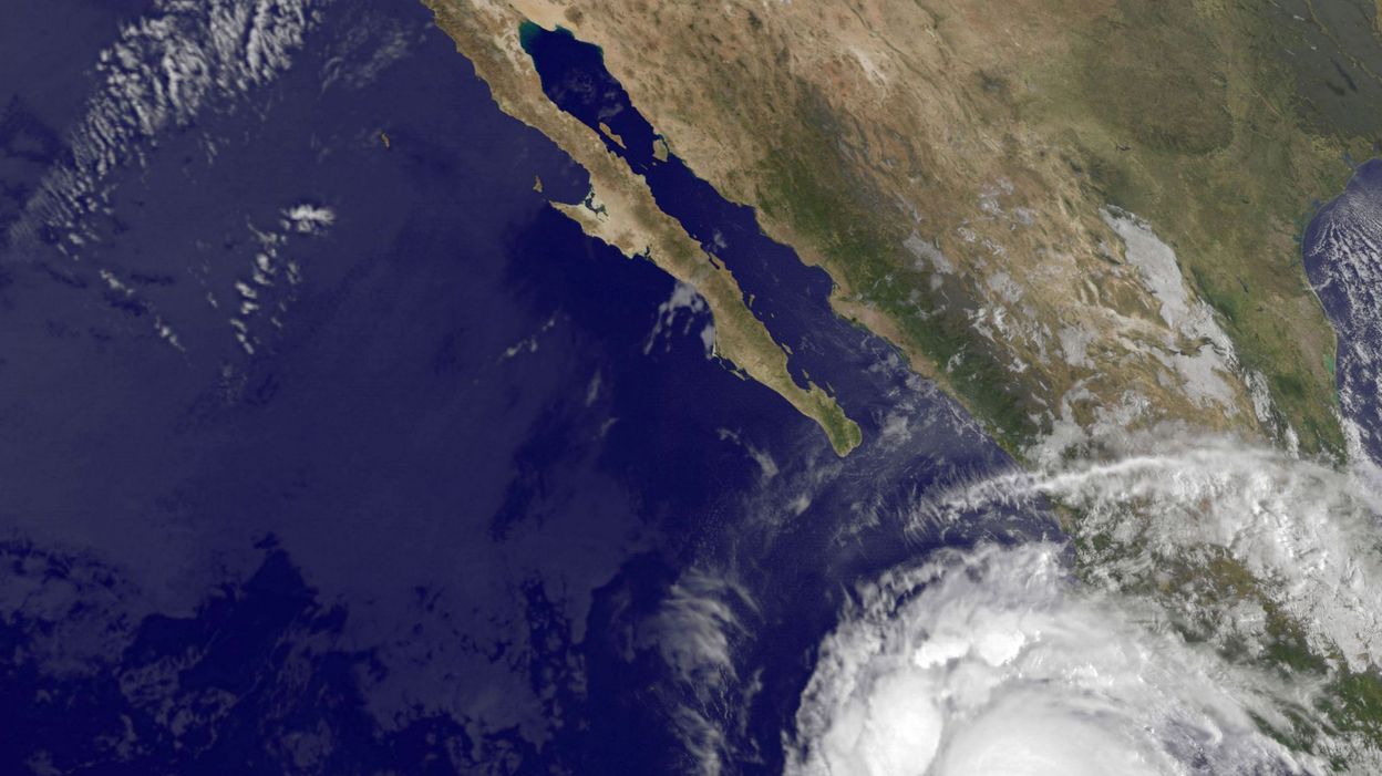El huracán Rick se acerca a las costas de México