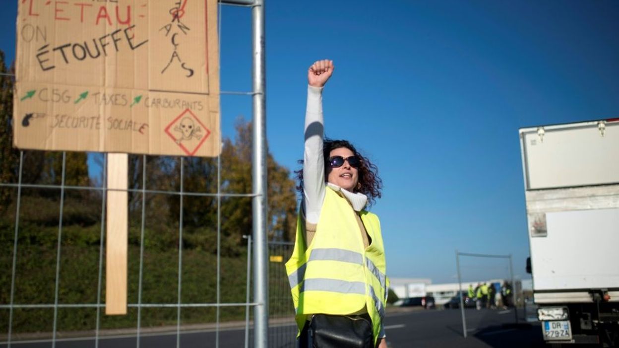 Gilets Jaunes édouard Philippe Entend Tenir Son Cap