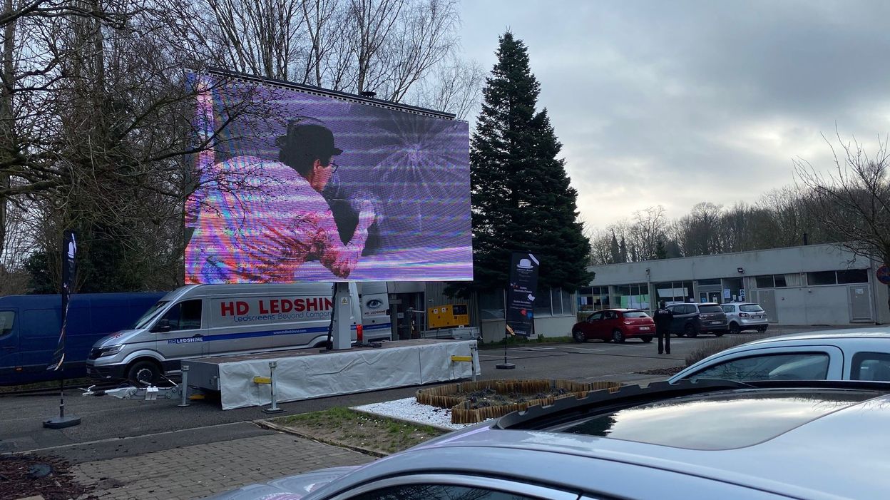 Une séance de drivein pour découvrir l'Athénée Royal René