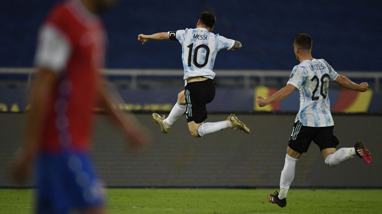 Lionel Messi’s superb free kick against Chile