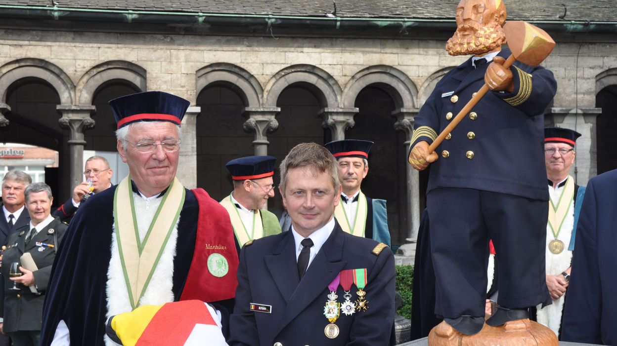 Frégate Léopold I: deux Brabançons wallons se succèdent au ...