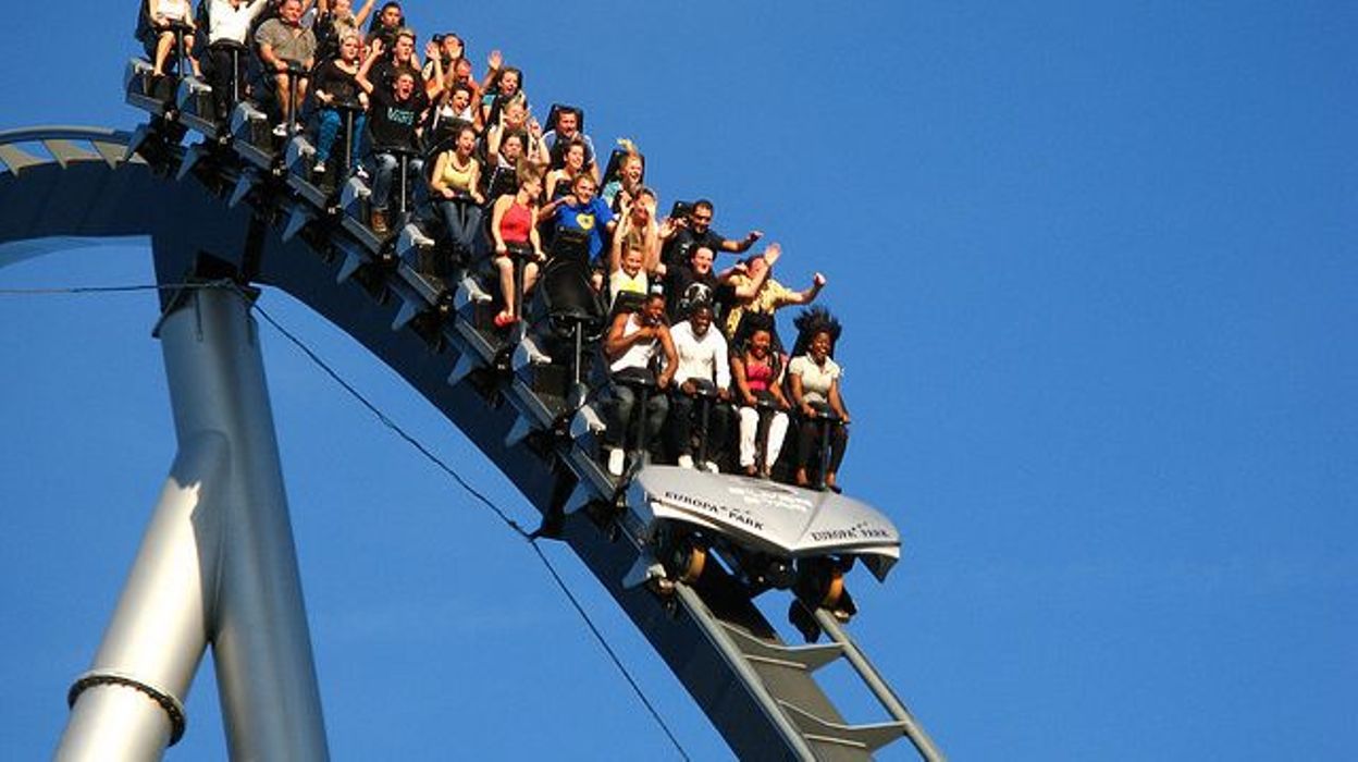 Ils partent dans un parc d'attraction le week-end des élections