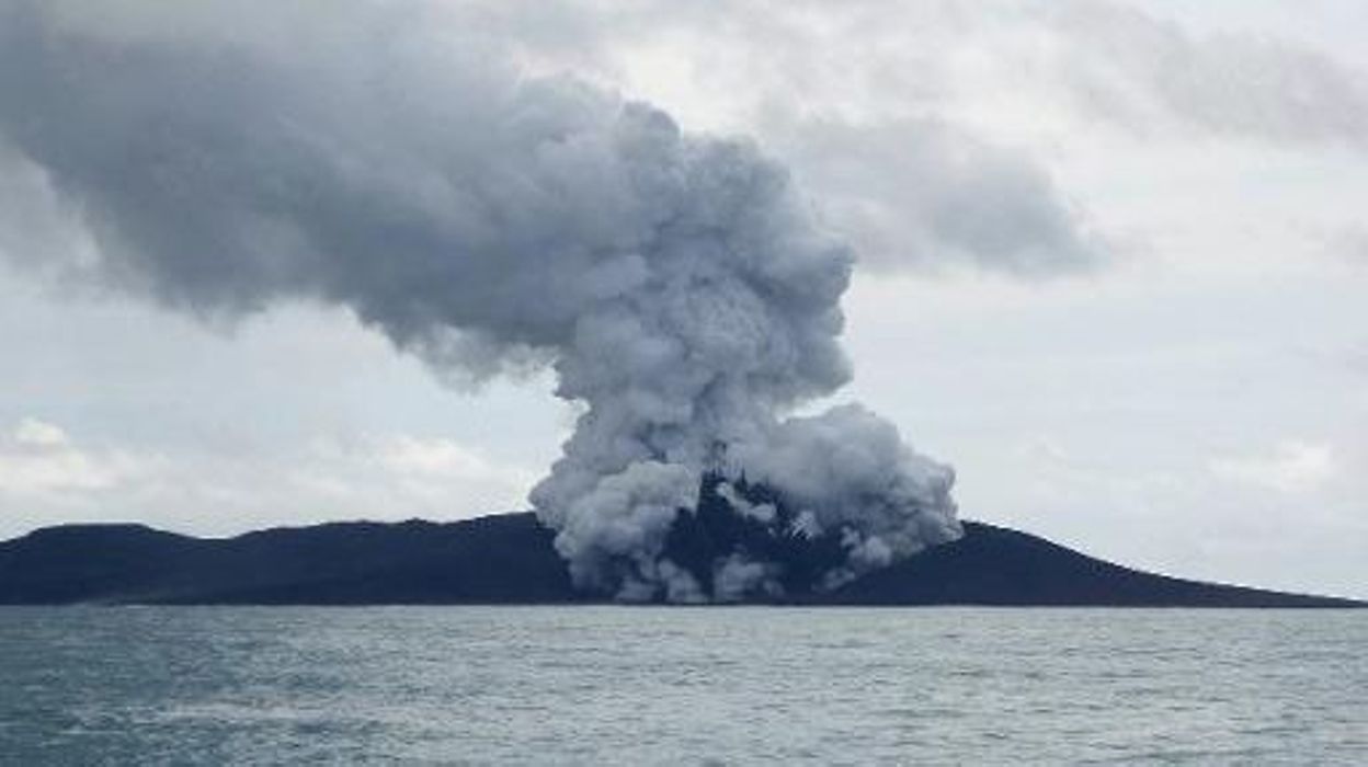 Une Ã©ruption volcanique en PolynÃ©sie a crÃ©Ã© une nouvelle Ã®le