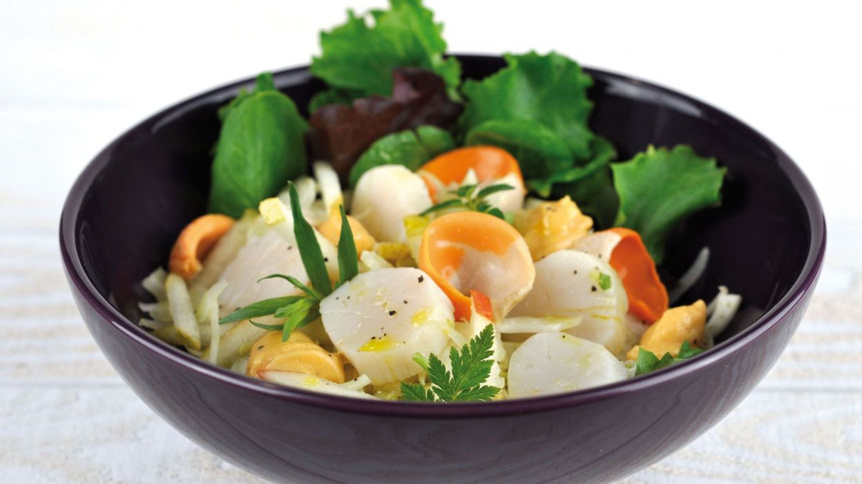 Recette : Salade de noix de coquilles Saint-Jacques, fenouil, poire et