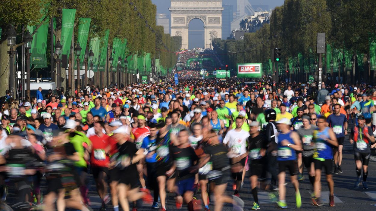 Combien De Participant Au Marathon De Paris Marathon de Paris: une française court en talons aiguilles et explose