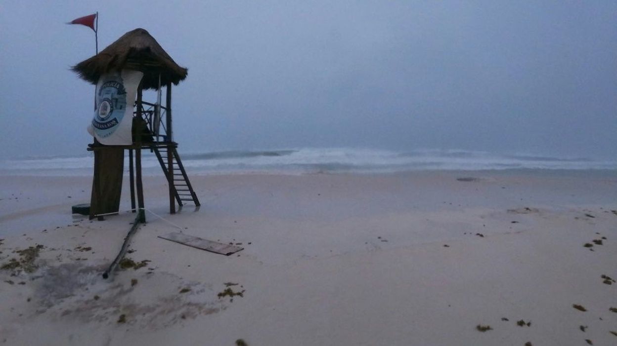 El huracán Grace, degradado a tormenta tropical, azotó la costa este del país