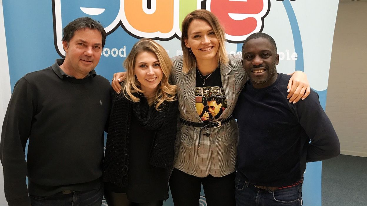 Reecoutez Laura Laune Kody Et Olivier Van Hoofstadt Chez Benedicte Deprez
