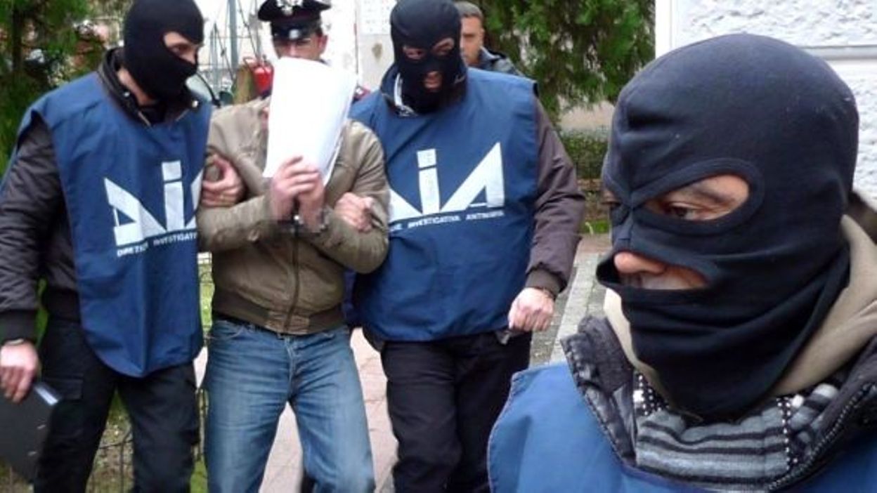 La Mafia La Plus Puissante De France Mafia: 700 millions de biens mis sous séquestre en Italie