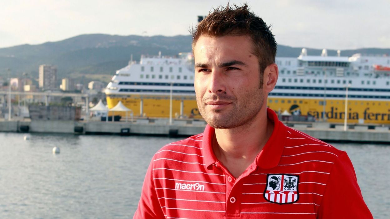 Adrian Mutu nommé nouveau directeur général du Dinamo Bucarest Adrian Mutu nommé nouveau directeur général du Dinamo Bucarest