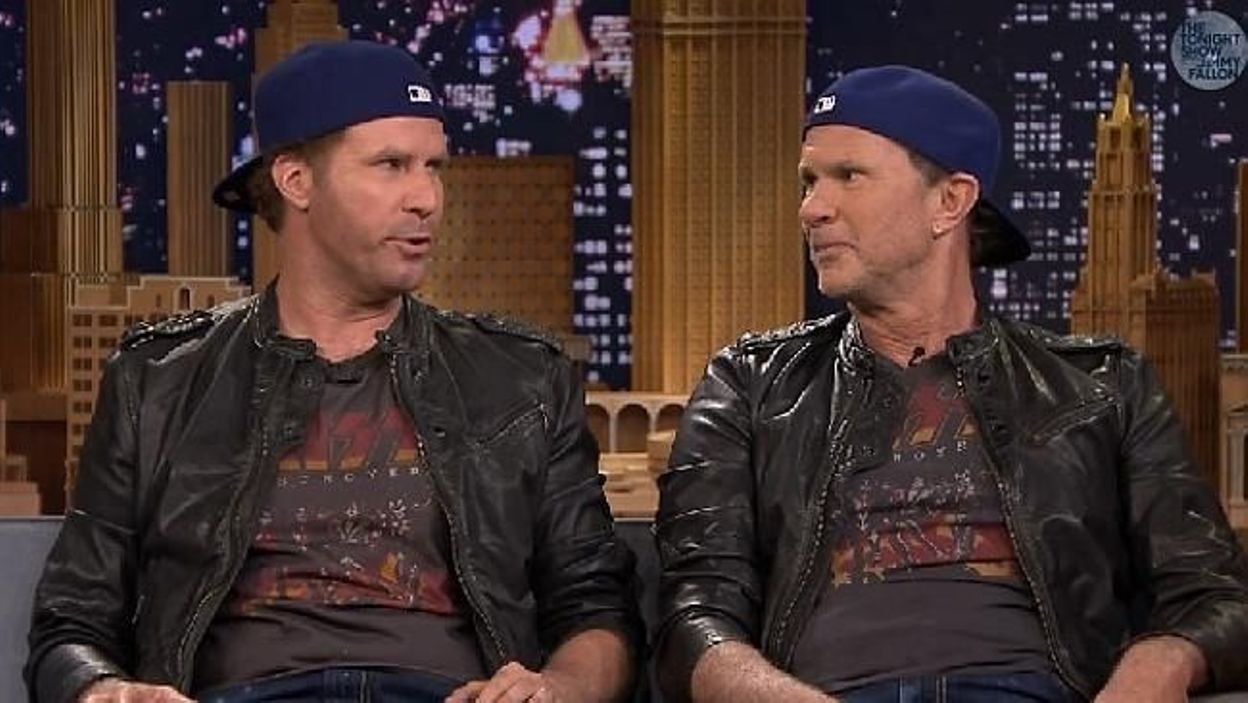 Le batteur des Red Hot Chili Peppers fait un duel avec son sosie Will