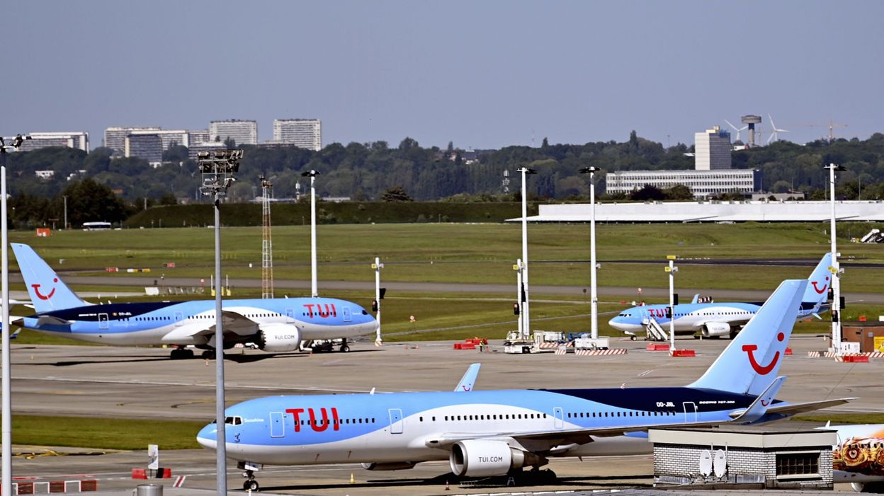 2 tot 10 euro “vliegtuigbelasting” per ticket, ook voor die meer dan 500 km