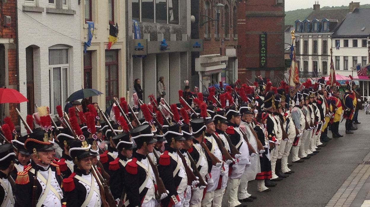 700 marcheurs dans les rues de Walcourt pour fêter la Trinité
