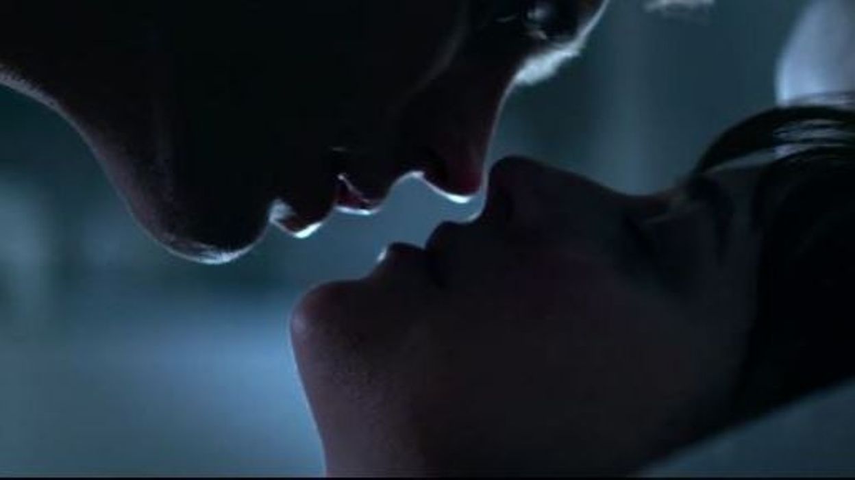 50 Nuances De Grey Film Complet Gratuit "50 Nuances de Grey" : une première bande annonce sensuelle sur le web