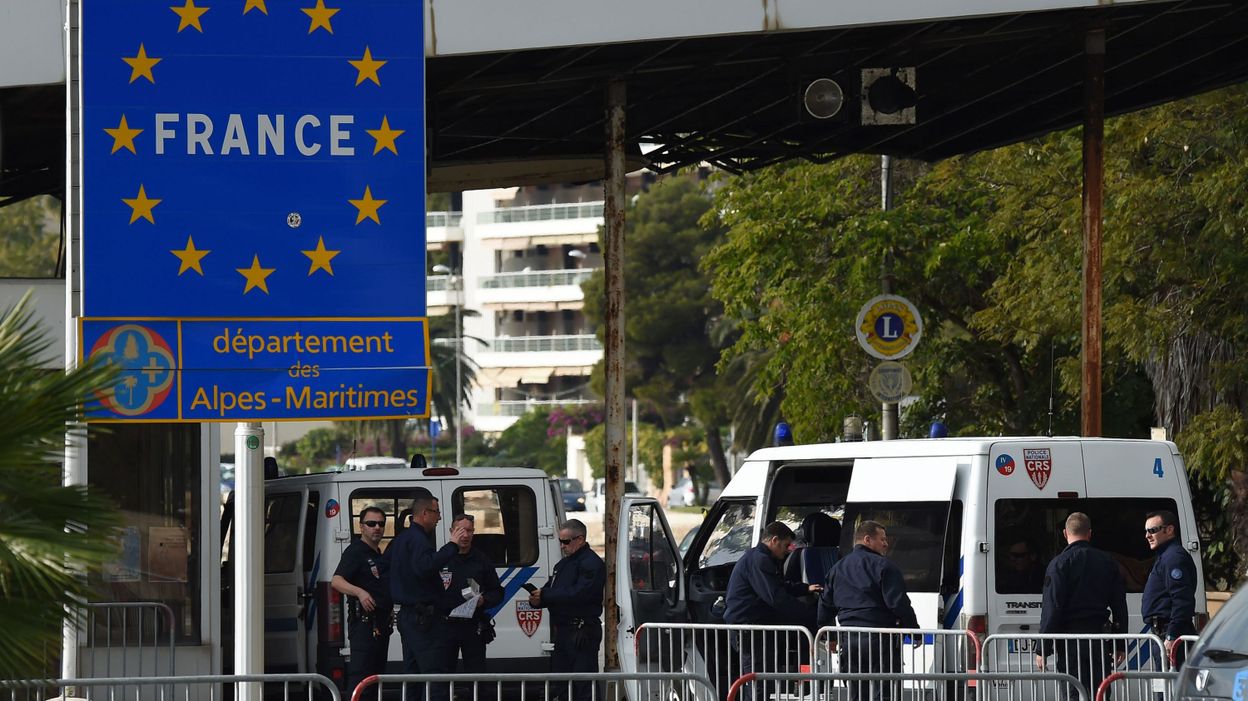 Espace Schengen La France Rétablit Ses Contrôles Aux Frontières Elle Nest Pas La Seule 