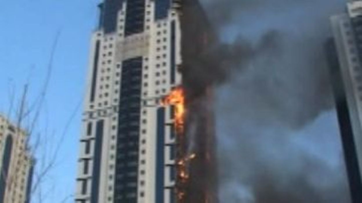 Tchetchenie Spectaculaire Incendie D Un Gratte Ciel Aucune Victime