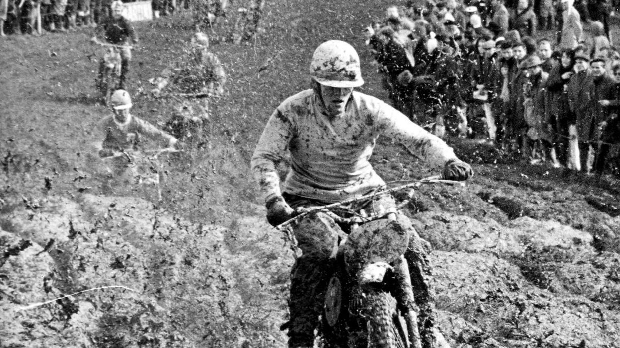 Chatelet Une Plaque Commemorative En L Honneur De L Ex Motocrossman Joel Robert To get better results, add more information such as birth info, death info and location—even a guess will help. honneur de l ex motocrossman joel robert