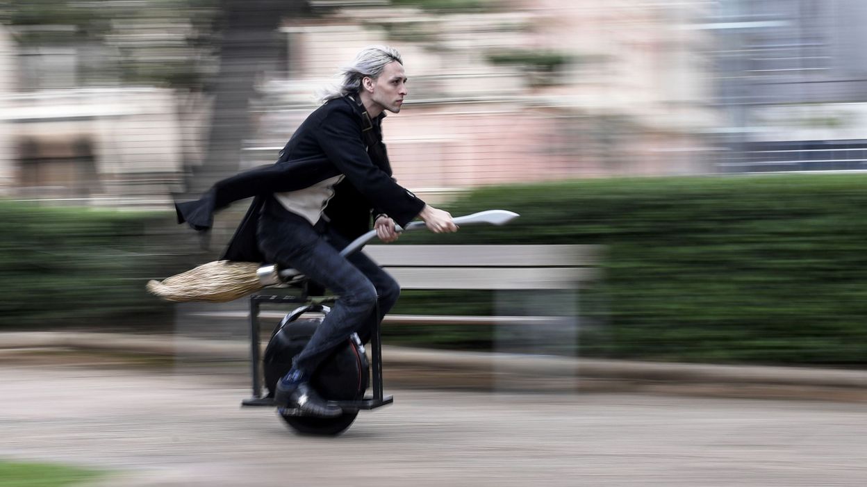 Un Balai Presque Volant Pour Jouer Au Quidditch Deux Bresiliens L Ont Fait