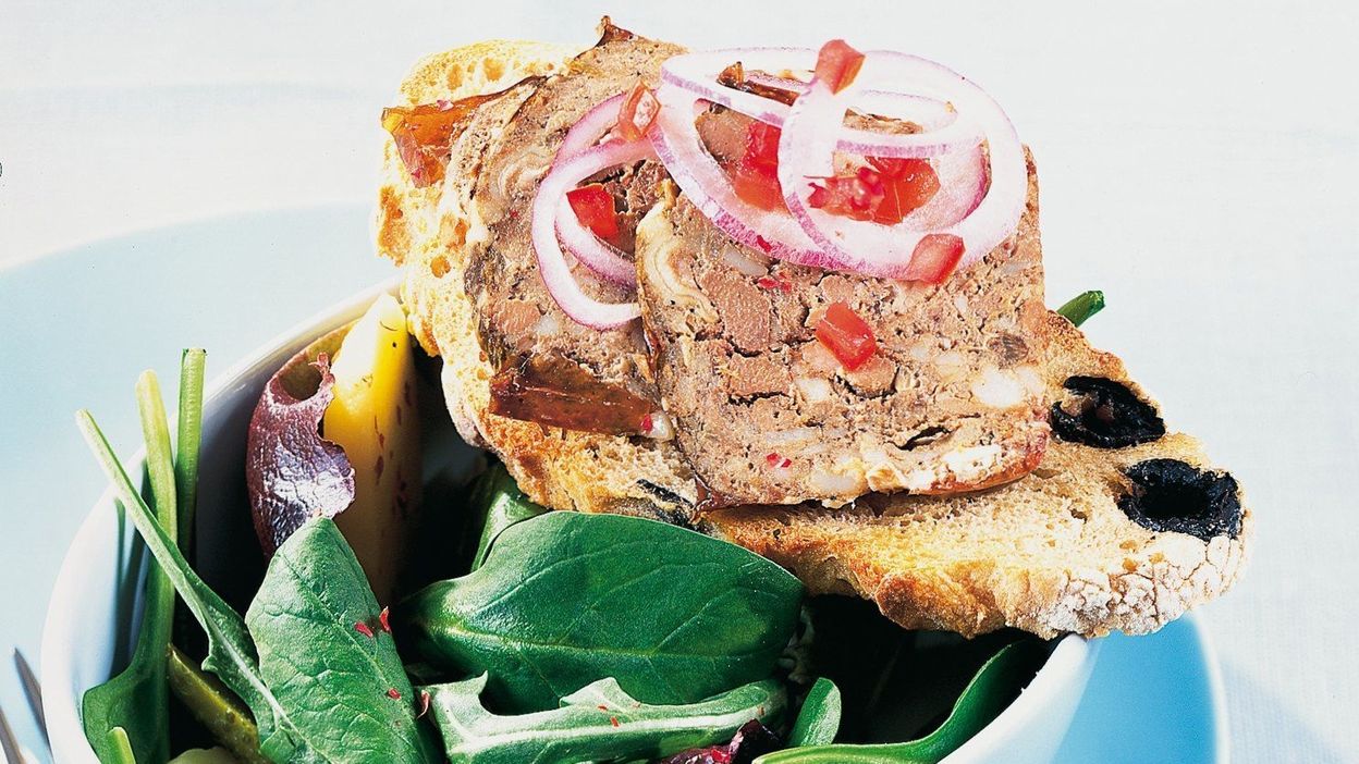 Recette : tartine de pâté de campagne breton, roquette et épinards