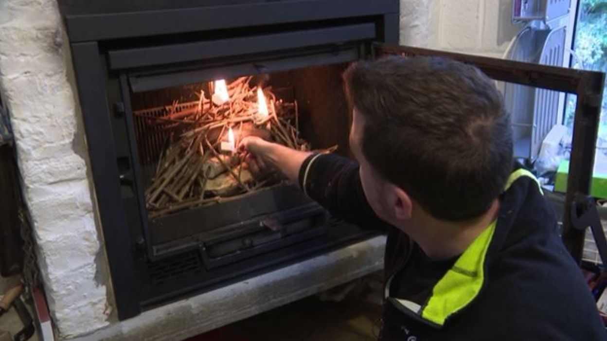 A Buches Ou A Pellets Le Feu Au Bois Seduit Un Belge Sur Dix