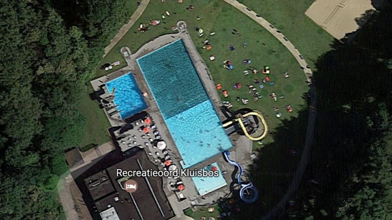 La Piscine De Mont De Lenclus Cest Fini