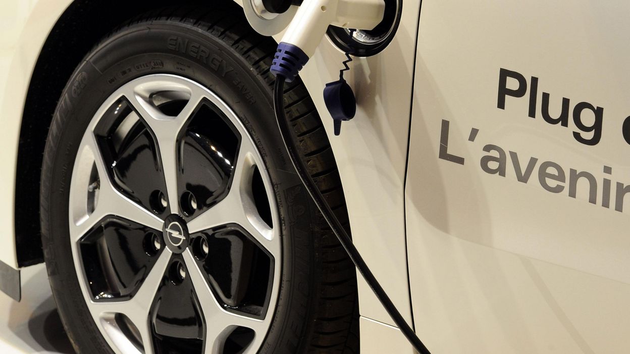 Location Long Terme Voiture électrique A long terme, une voiture électrique coûterait moins cher qu'une