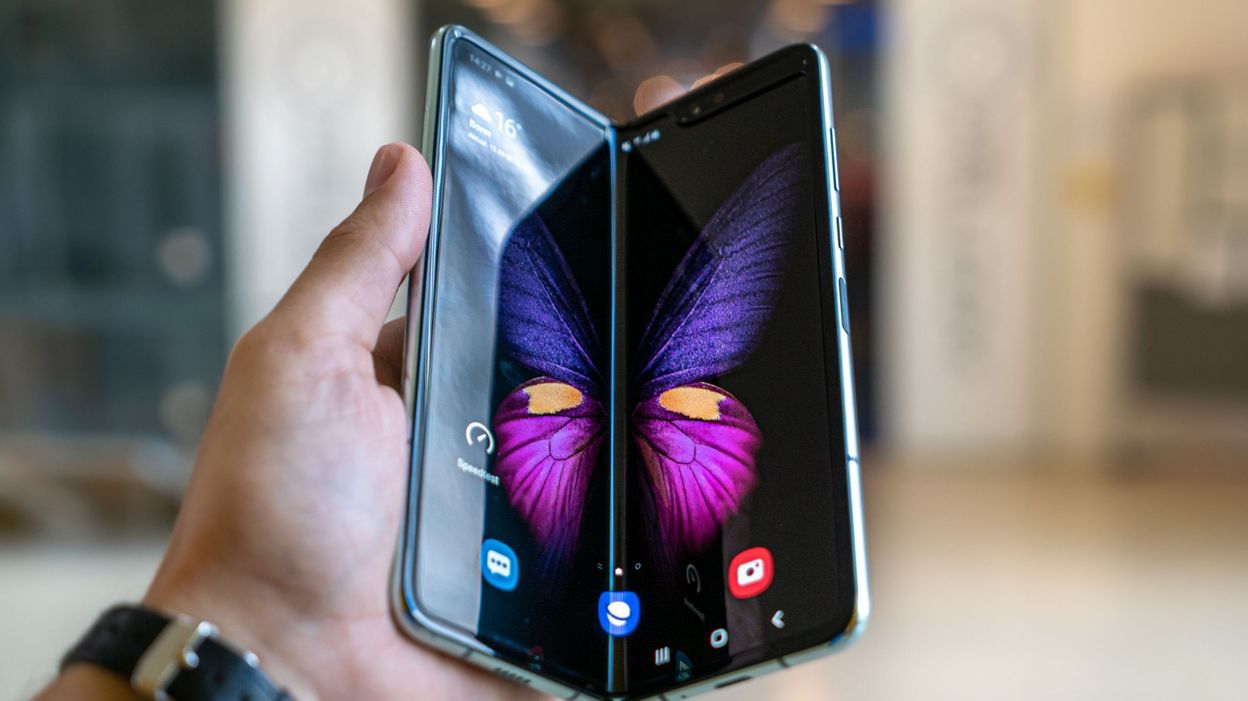 Samsung : vers un smartphone qui se pli   e deux fois