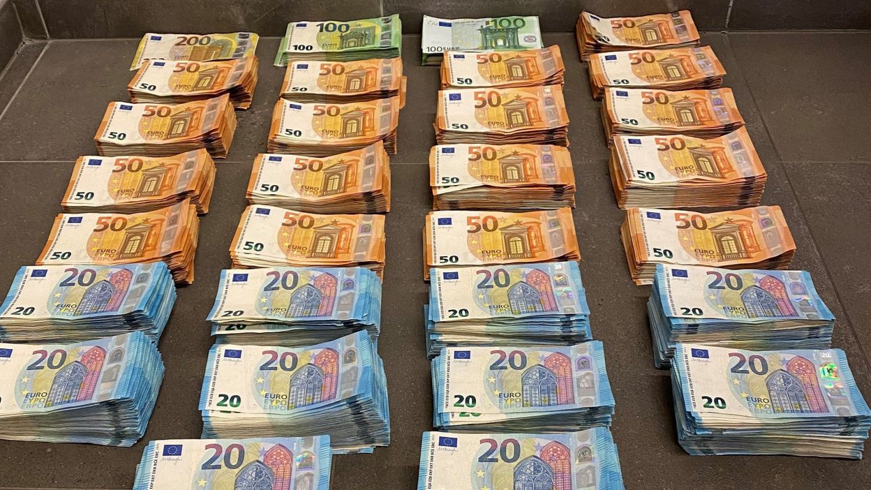 A Record Sum Of 1 78 Million Euros Seized In Molenbeek Saint Jean Archyde