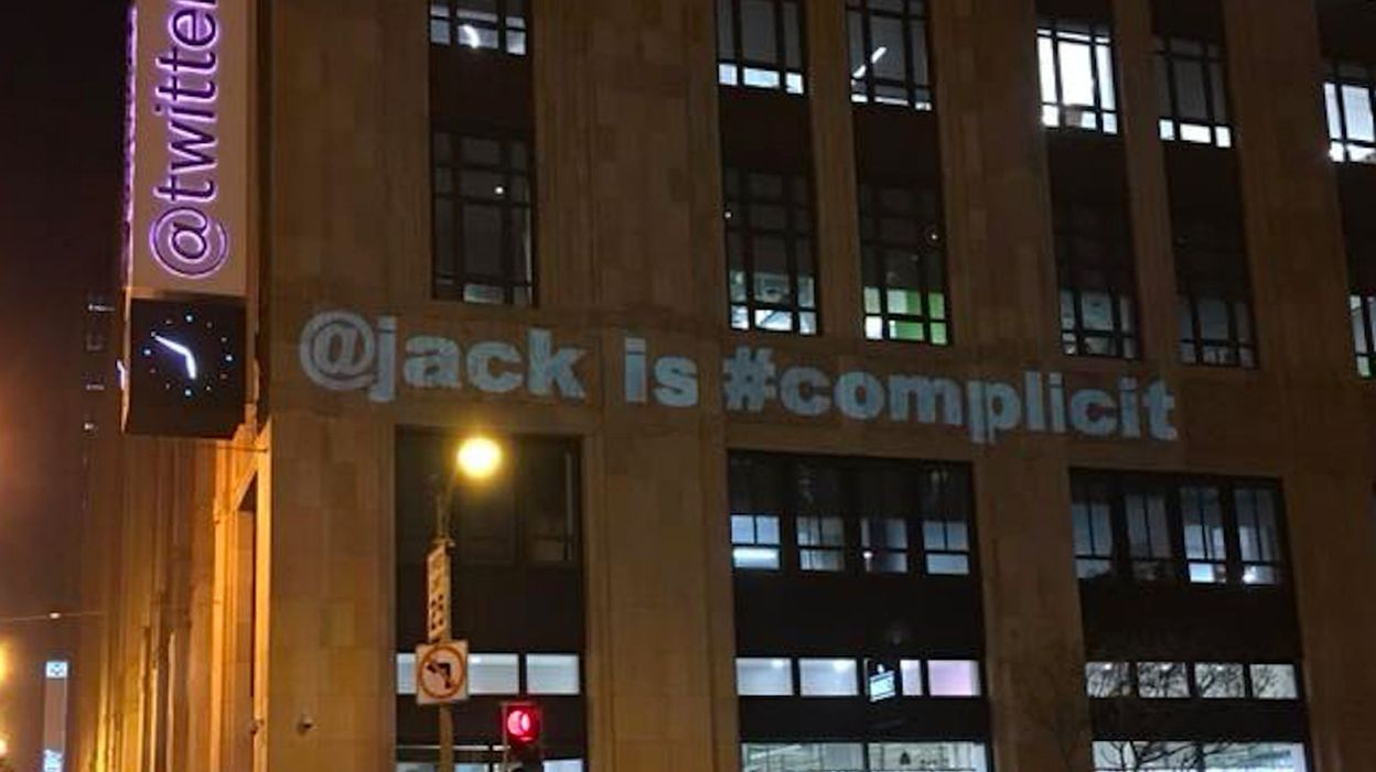 Le Co Créateur De Twitter Accusé Complicité Avec Donald Trump Le Co Créateur De Twitter Accusé Complicité Avec Donald Trump Suite Aux Menaces D