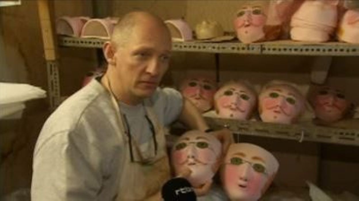 La Nuit Du 12 Le Masque Et La Plume Binche: le seul fabriquant des "vrais" masques de gilles