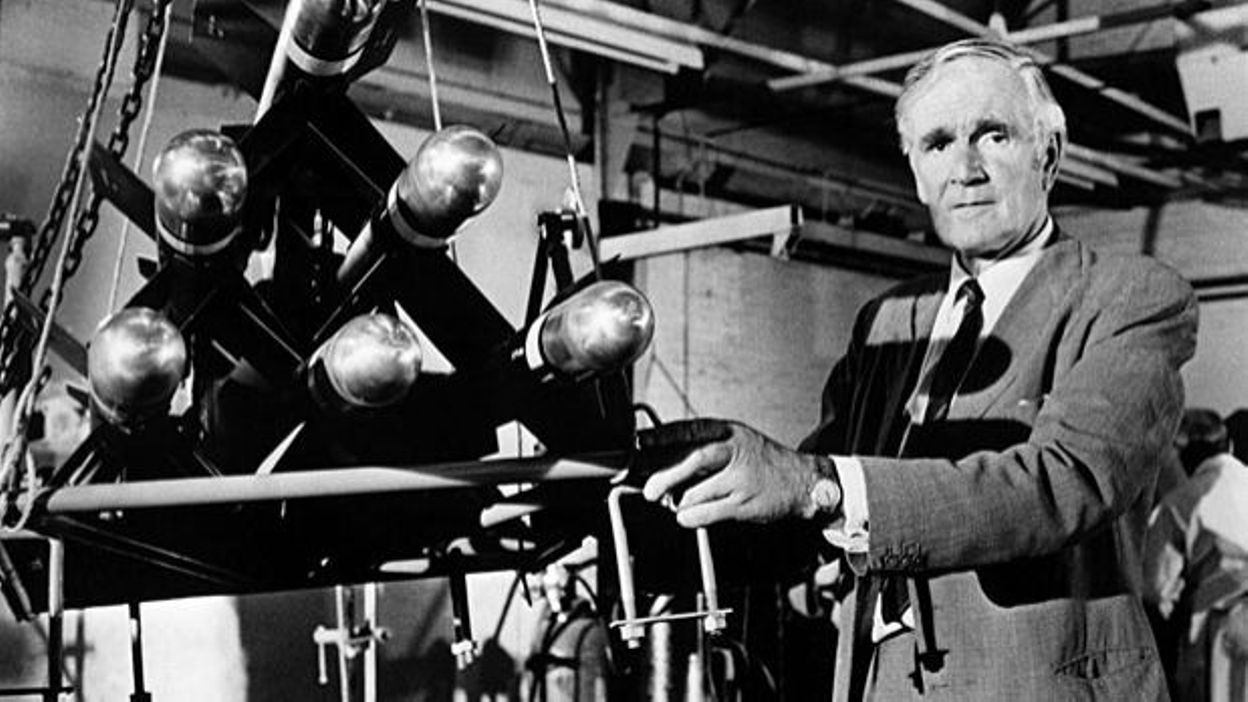 LES GADGETS DE JAMES BOND