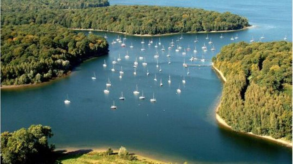 Lacs De L Eau D Heure Le lacs de l'Eau d'Heure, le plus long littoral de Belgique
