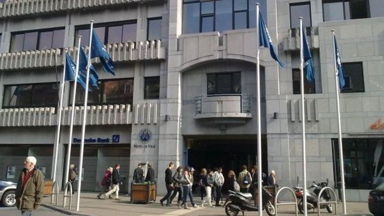 Action de la CGSP devant l'hôtel de ville de Namur