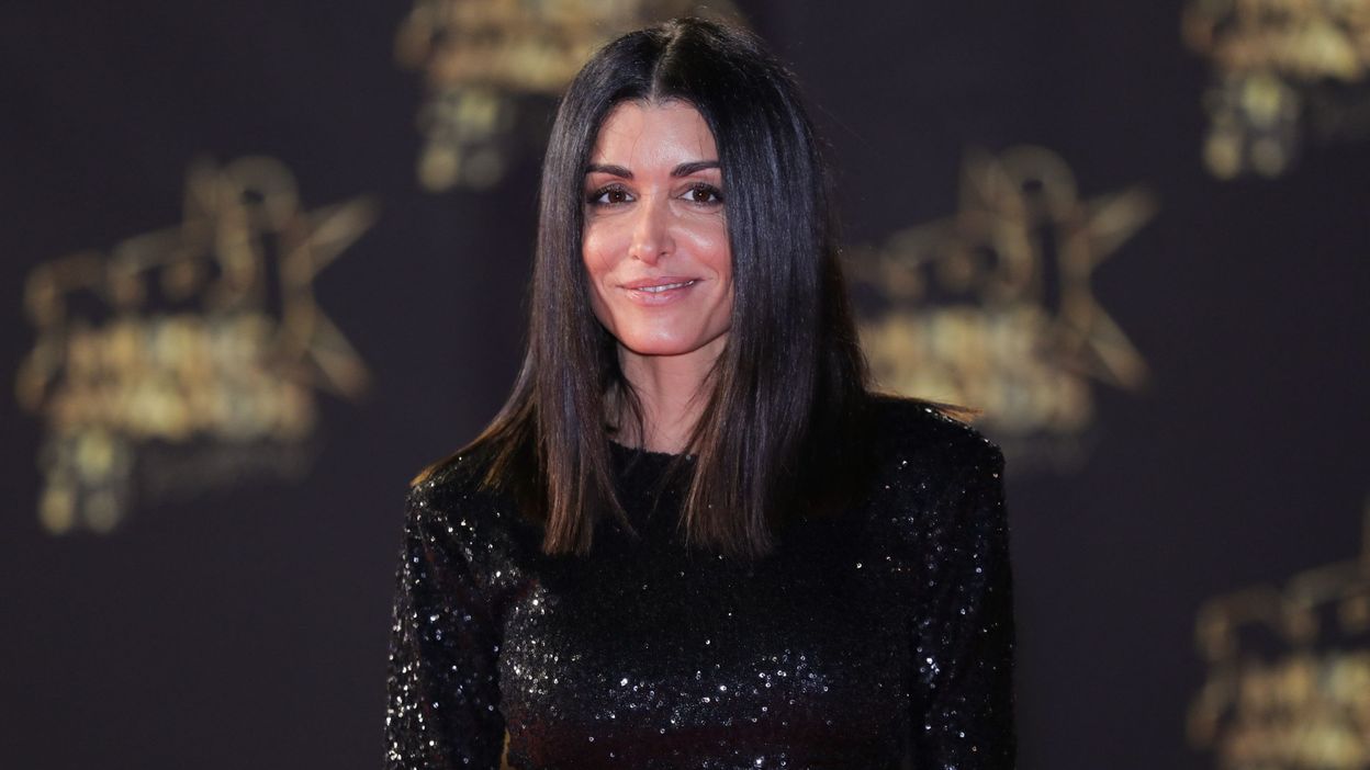 Carnet Rose Pour Jenifer Elle Serait Maman Pour La Troisieme Fois