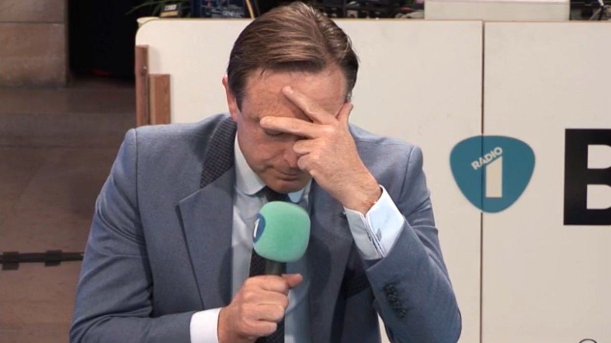 Bart De Wever fond en larmes lors d'une interview à la VRT évoquant le décès de son père