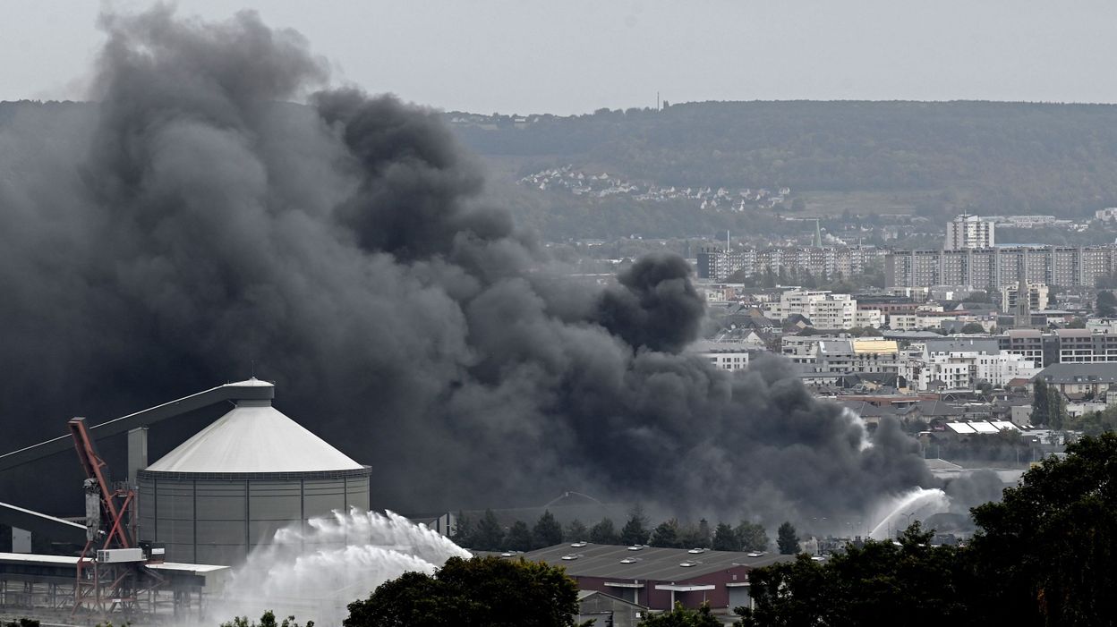 Incendie d'une usine chimique en France: le feu est éteint