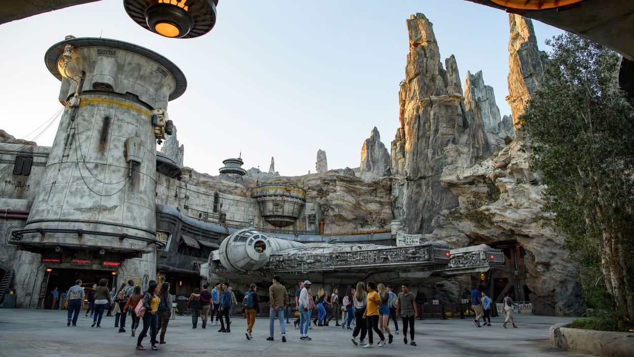 Disneyland ouvre enfin au public son parc "Star Wars"
