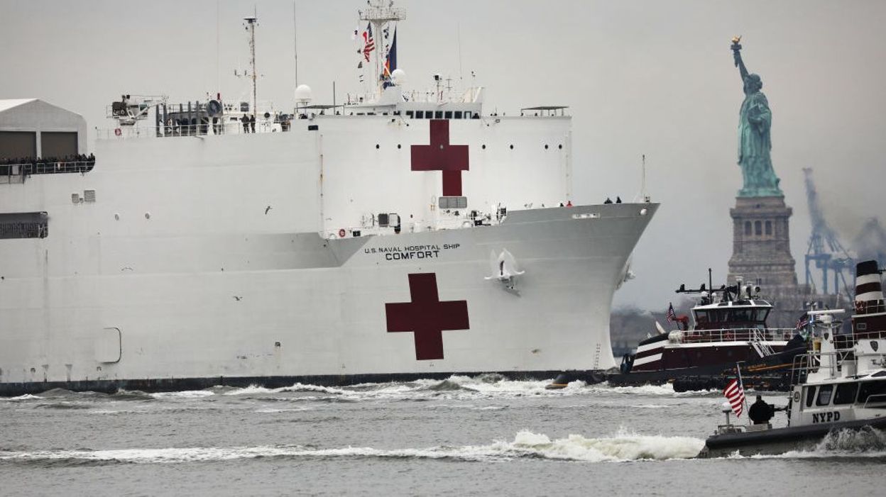 1,000-bed military hospital ship arrived in New York