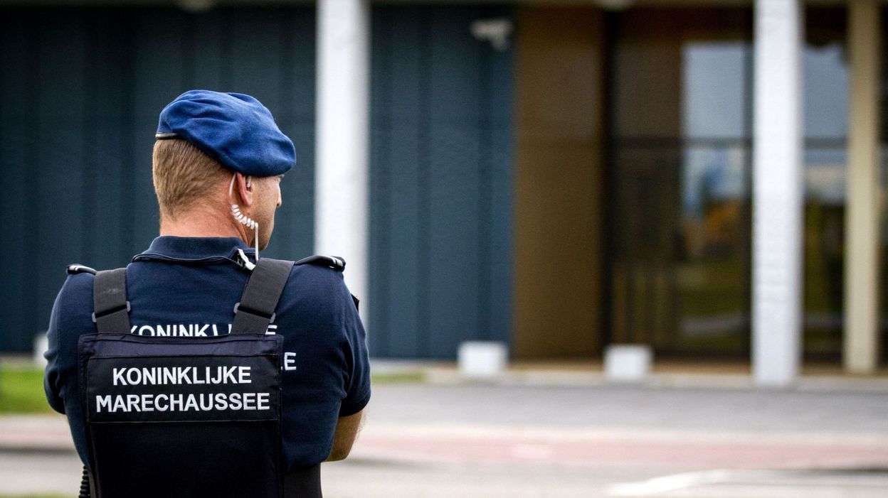 ville des pays bas 3 lettres