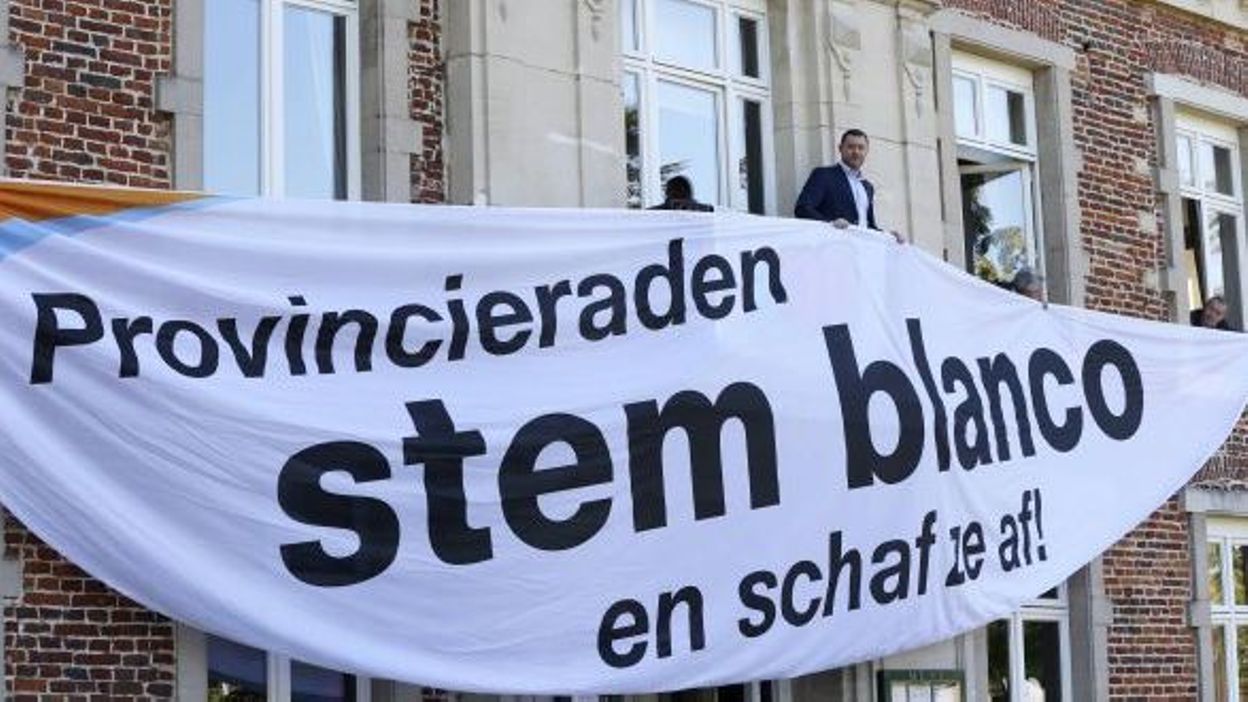 Faut-il Prendre En Compte Le Vote Blanc La Lijst Dedecker appelle à voter blanc ou nul aux élections provinciales