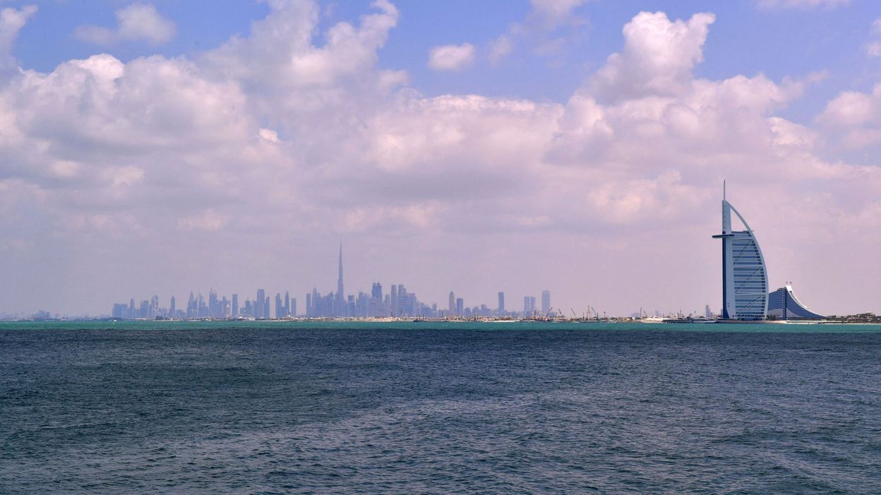 Why does el niño happen image