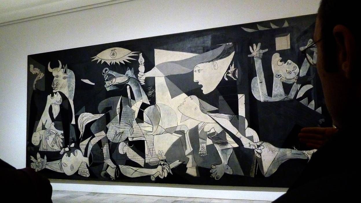 Picasso Guernica - Ron English maakt varianten op Guernica van Picasso ... / ɡernika), is a large 1937 oil painting on canvas by spanish artist pablo picasso.