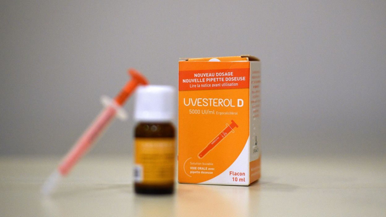 Uvesterol En Belgique La Vitamine D Est Administree Sous Forme De Gouttes Aux Bebes